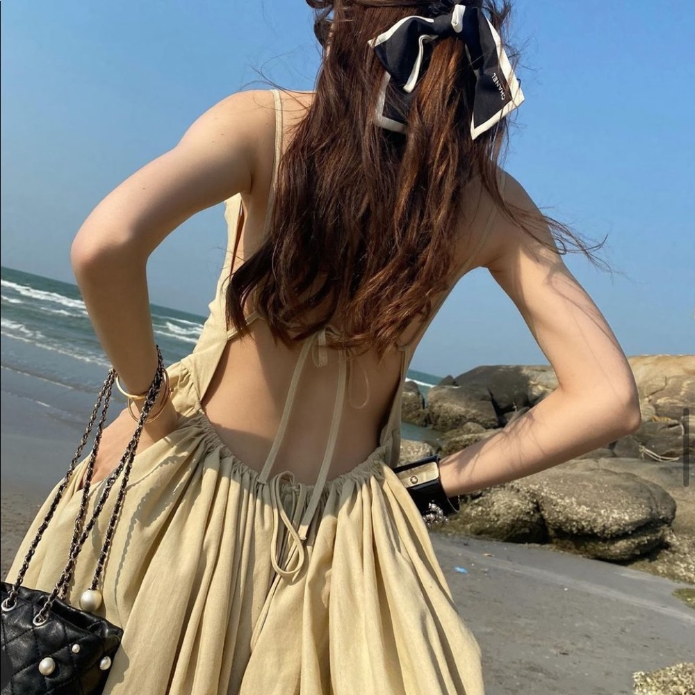 Sexy open back jumpsuit - Beige